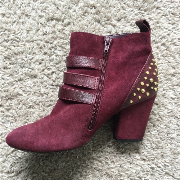 Jessica Simpson Women’s Catie Booty - Picture 3 of 16